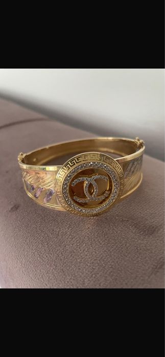 Vind bratara din aur si ceas din aur de femei sint noi de 14 k 420 lei gramul