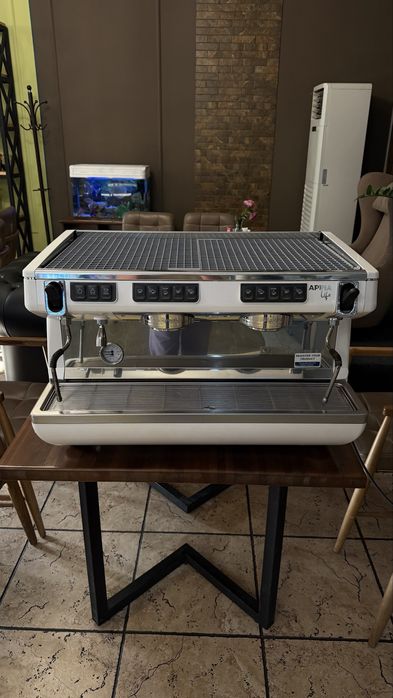 Кофе мошина  Simonelli appia life