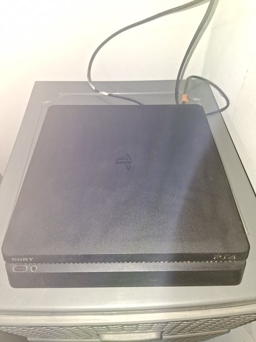PlayStation 4 slim