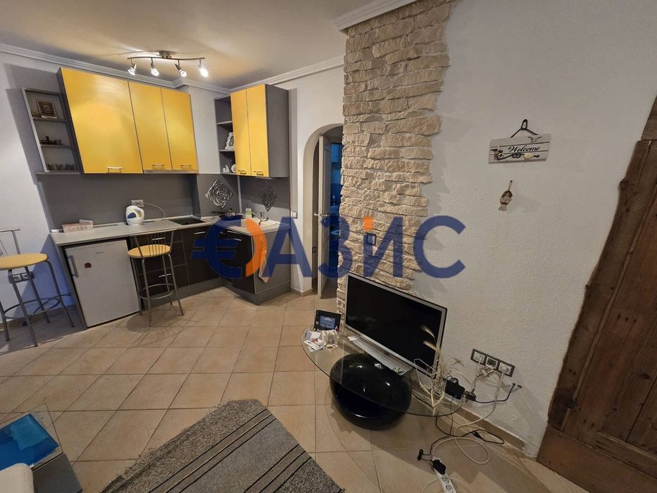 Продава се Двустаен апартамент в Бургас, Сарафово - 37 кв.м за 1865 €/кв.м - Снимка #2