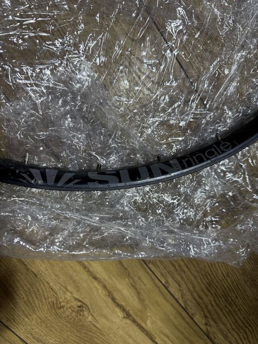 Венец Shimano и Шина SunRingle