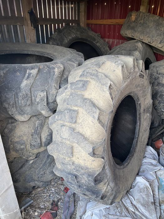 Cauciucuri Buldoexcavator