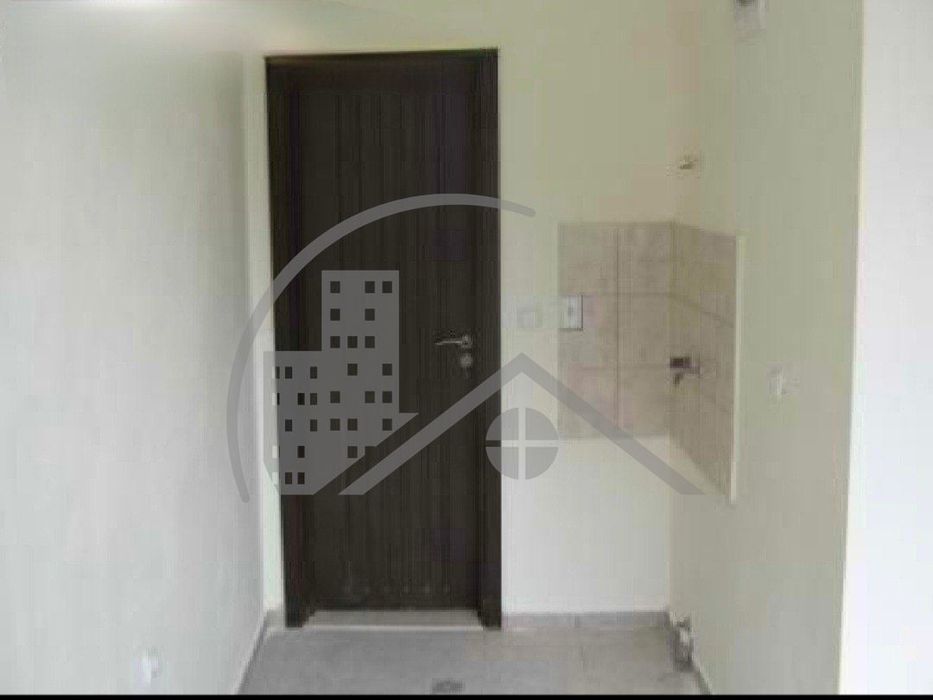 »Магазин във Варна»Широк център