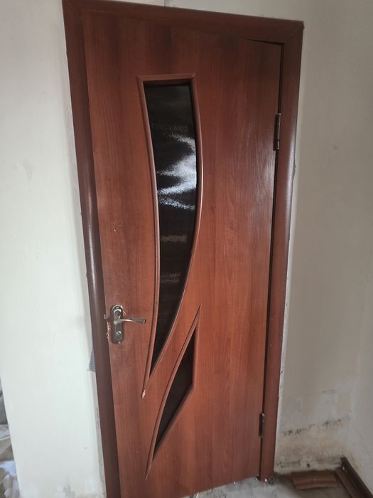Продам межкомнатные двери