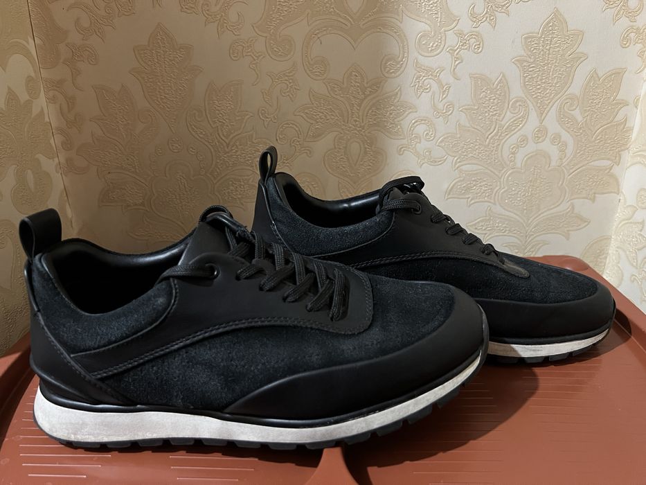 Срочно, мужская обувь!