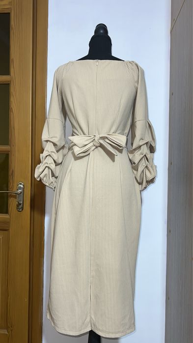 Платья по 7500 тенге