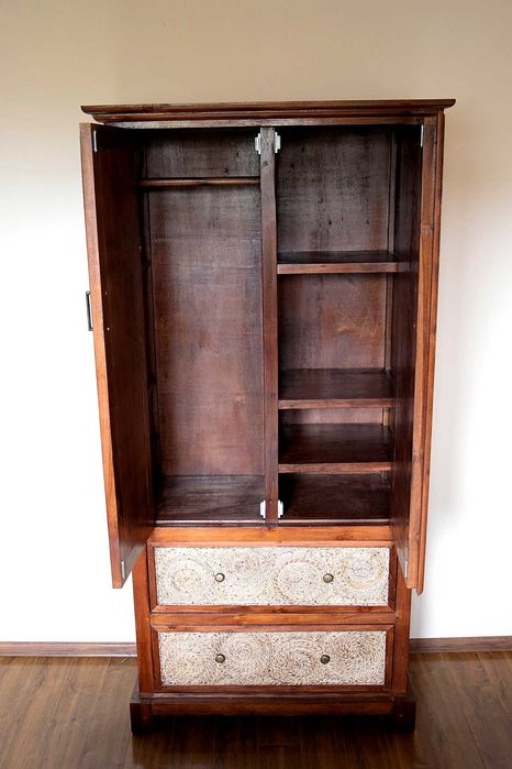 4 модела гардероби от масивно дърво и ратан – внос от Индонезия