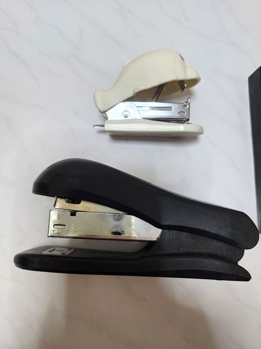 Зеркало карманное и другие.