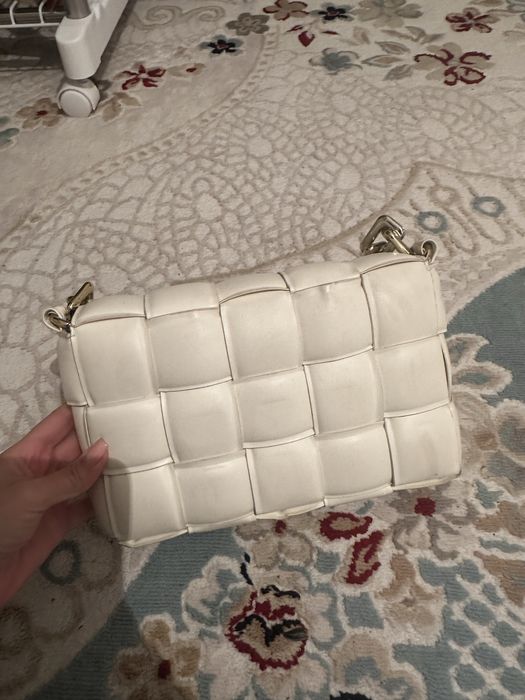 Сумка ақ түсті