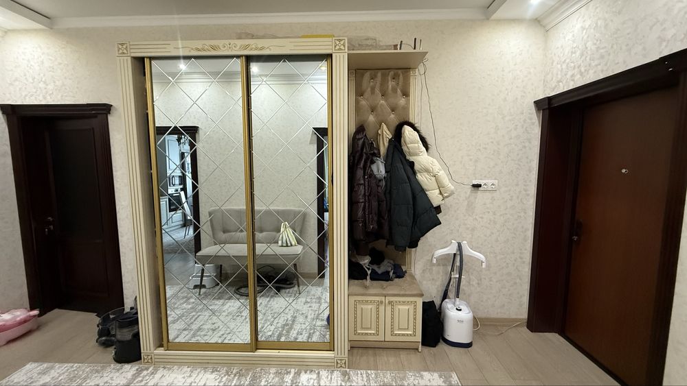 Продам прихожую