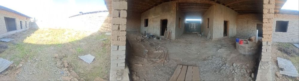 Hovli sotiladi 6 sotix kadastrli