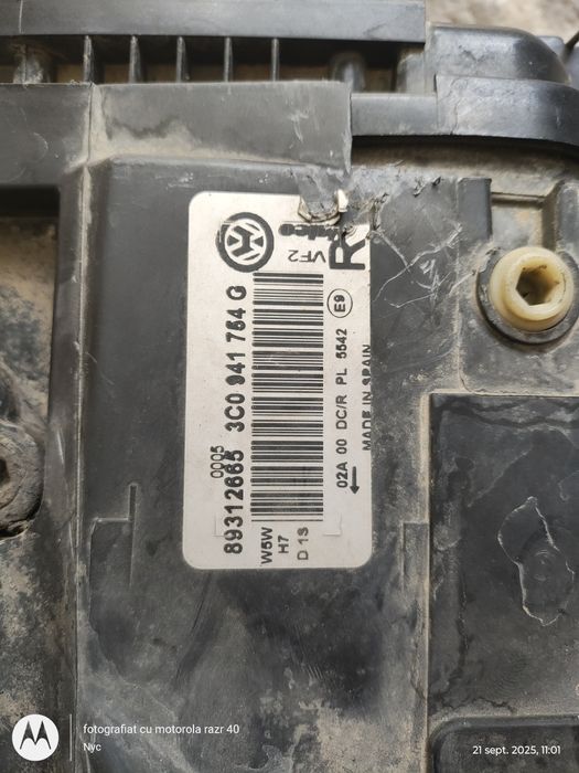 Far Passat B6 Complet