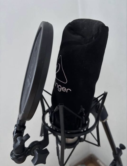 Microfon de studio Behringer TM1