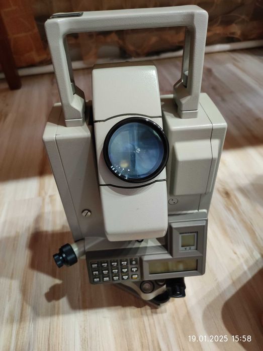 тахеометр японский. Sokkia set4b