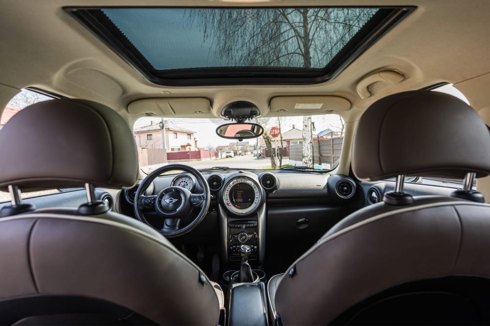 Vand Mini Countryman- sau schimb cu automata