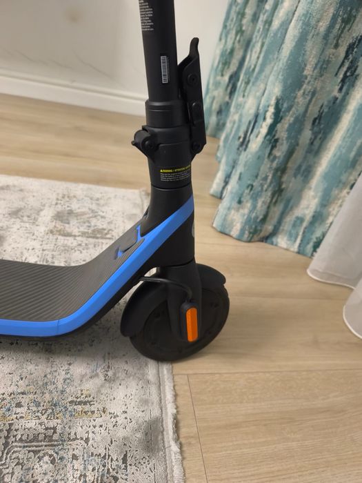 Trotinetă electrică Ninebot by Segway – CA NOUĂ – doar 100 km