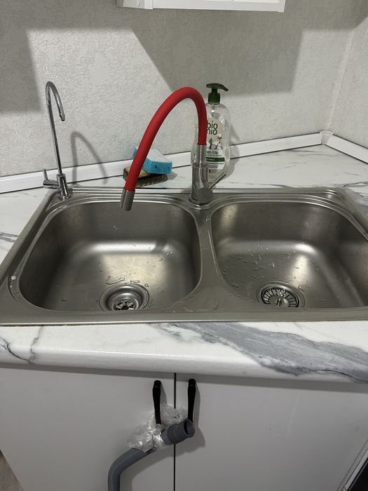 Кухонный набор с 2 раковинами