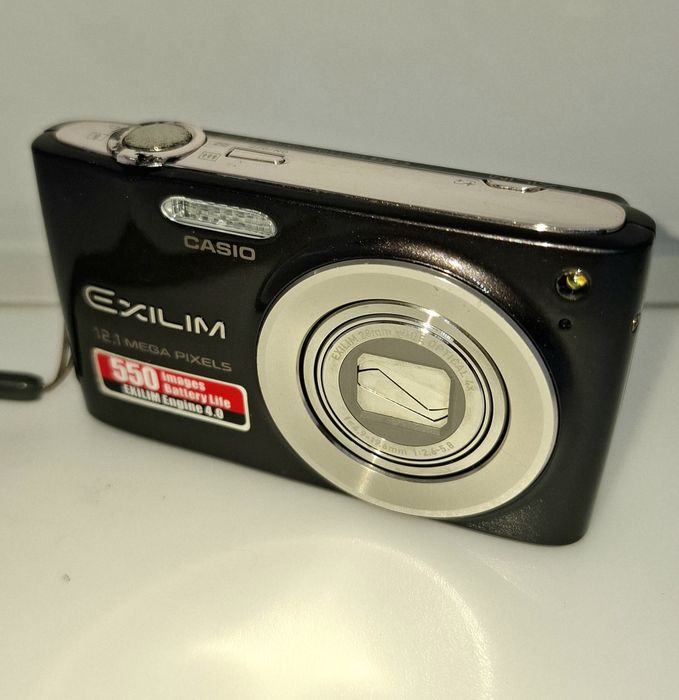 Casio Exilim EX-Z400 компактен дигитален фотоапарат