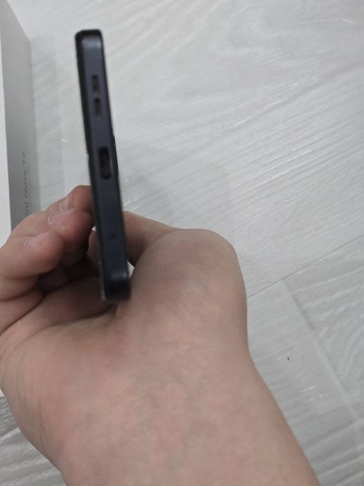 Redmi note 12.  256gb     ram 8+8.