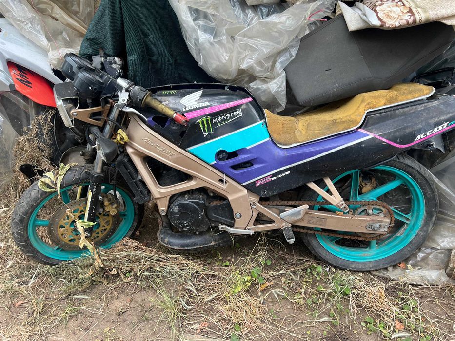 Мотор Honda NSR 125 2 тактов на части