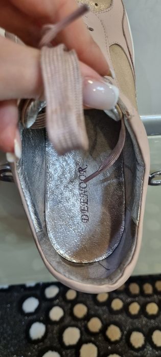 Продам модные кроссовки