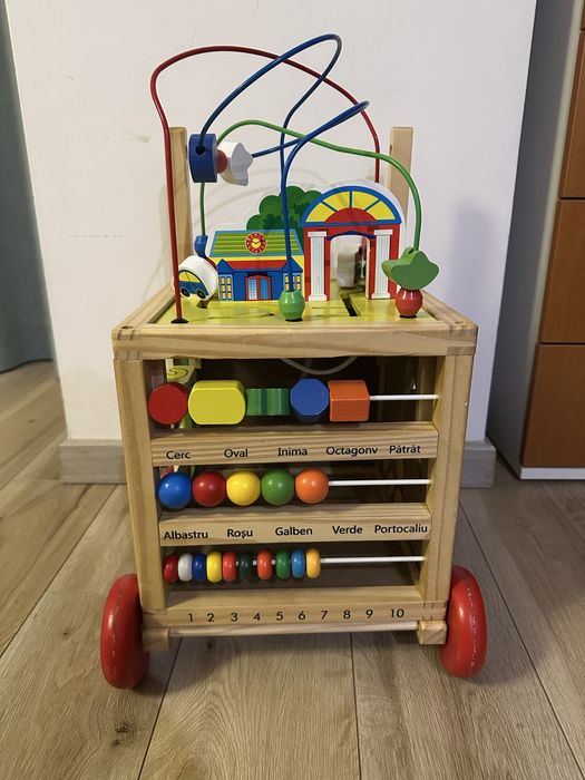 Cub educational din lemn