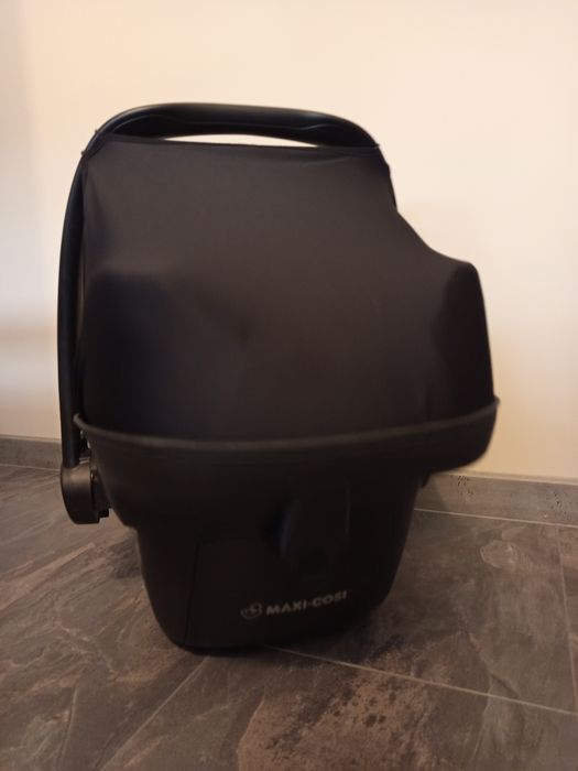 Maxi cosi столче
