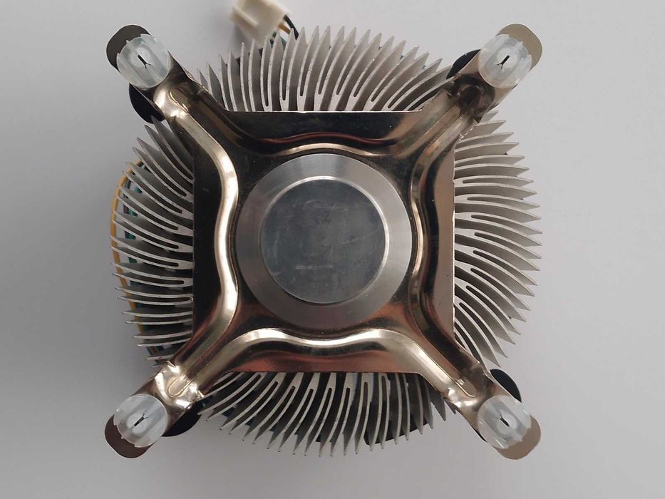 Боксово охлаждане за процесор Intel Socket LGA 775