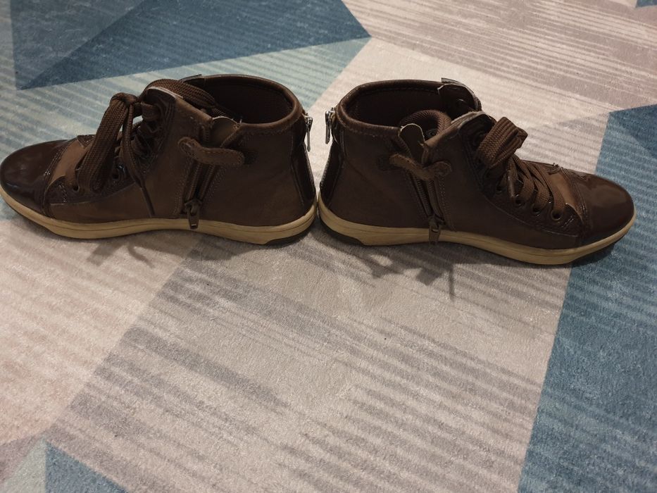 Vand Geox Respira fete marime 32 maro sneakers purtati toamna aceasta