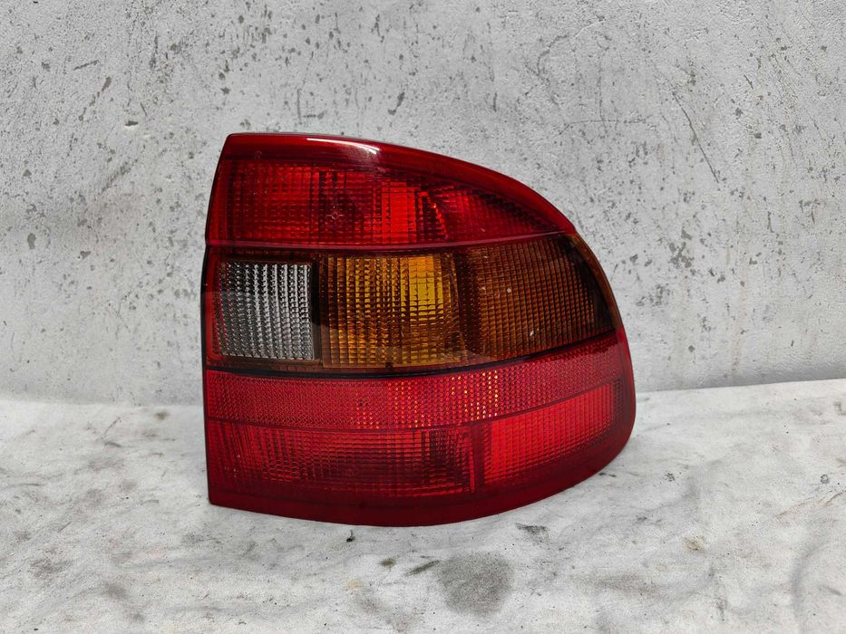 Оригинален стоп Опел Астра   Opel Astra F Седан