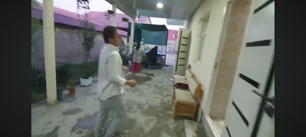 Hovli uy srochni sotiladi