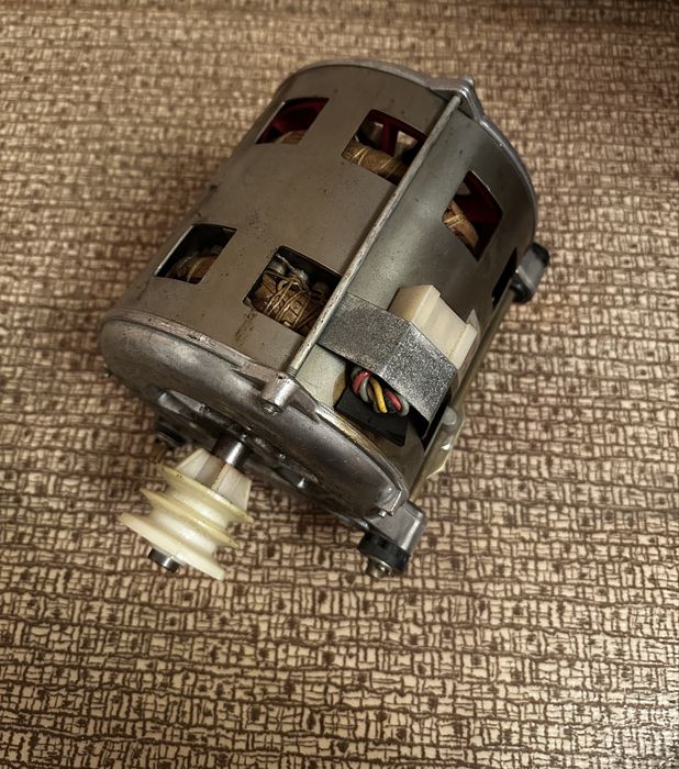 Продам двигатель