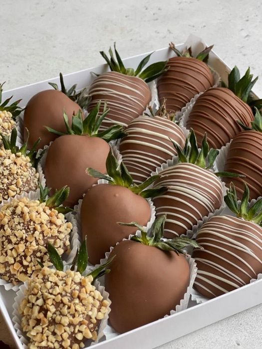 Клубника в шоколаде Ягоды в шоколаде