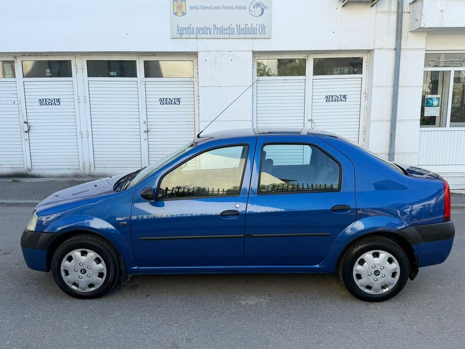 Vand dacia logan  full  unic propietar  de noua