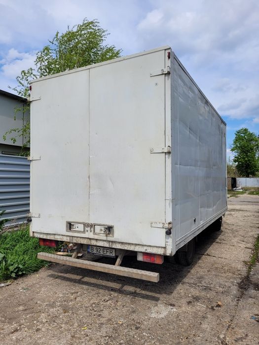 Autoutilitara 3,5 T volum de camion!