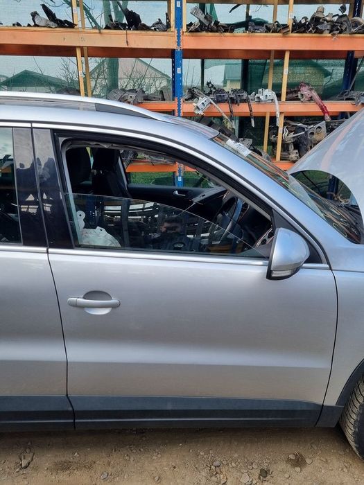 Usa Dreapta Fata Volkswagen Tiguan 5N 2007 - 2011 SUV 4 Usi SILVER (1481)