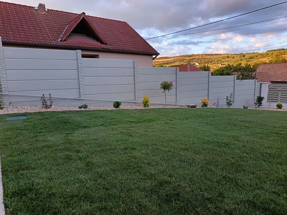 Plăci de gard modern