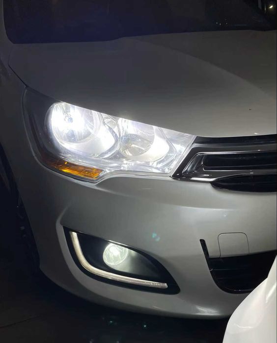 Автомобилни CANBUS LED крушки H1 H4 H7 H11 светлини фокусиран CSP чип