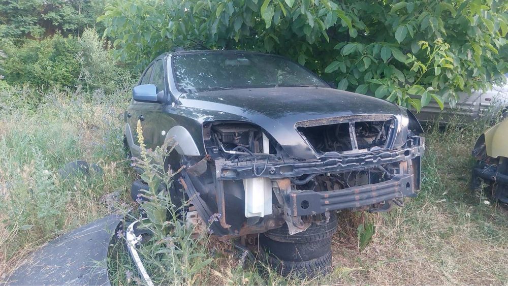 KIA Sorento на части