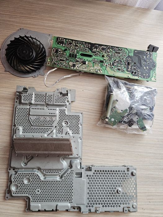 CITITI Descrierea! Piese PS4 slim CUH-2116A