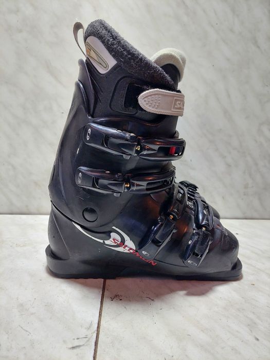 Clapari ski schi Salomon mondo 25,5 corespunde mărimii 39-39,5