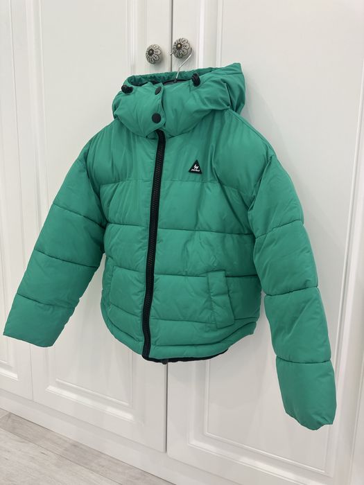 Куртка для девочек теплая с наполнителем 6-8 лет