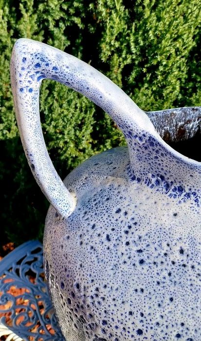 Ulcior/vază din ceramică.