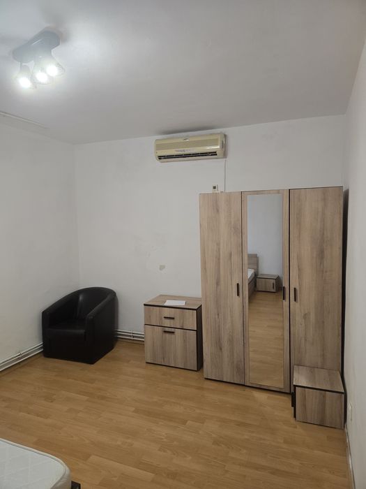 Garsoniera decomandata cu centrala proprie