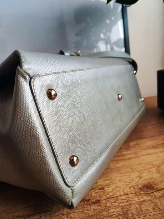 Geanta din piele gri/ argintiu
