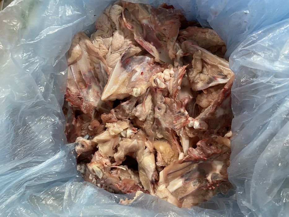 Продается кости куриные каркас от грудки