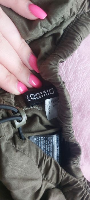 Pantaloni parachute (parachute pants)