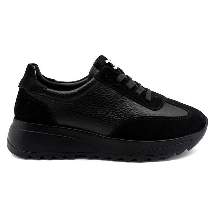 Дамски черни обувки от естествена кожа с изчистен силует