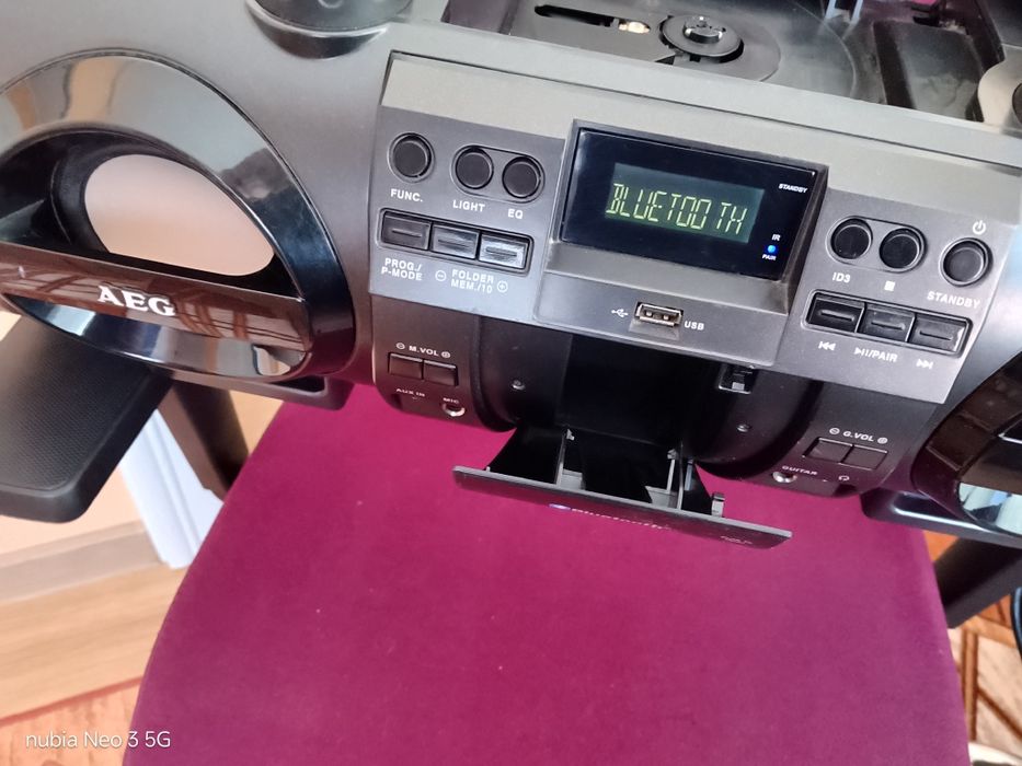 Combina Boombox AEG