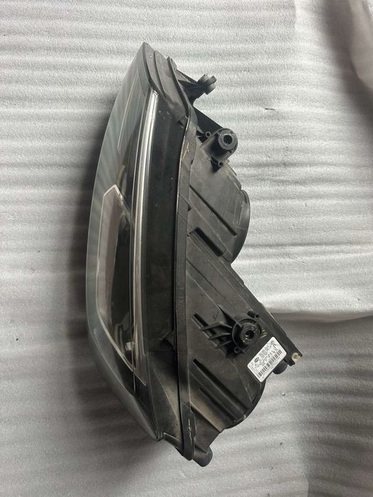Vw Jetta Ляв Фар Завиващ 5C7941751E